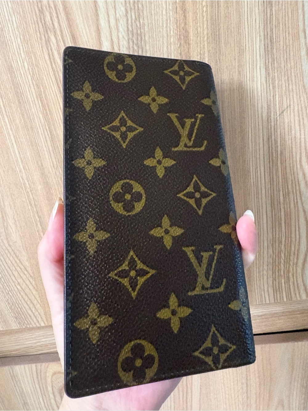 Authentic LOUIS VUITTON CREDIT CARD/CHECK-BOOK wallet - Picture 3 of 13